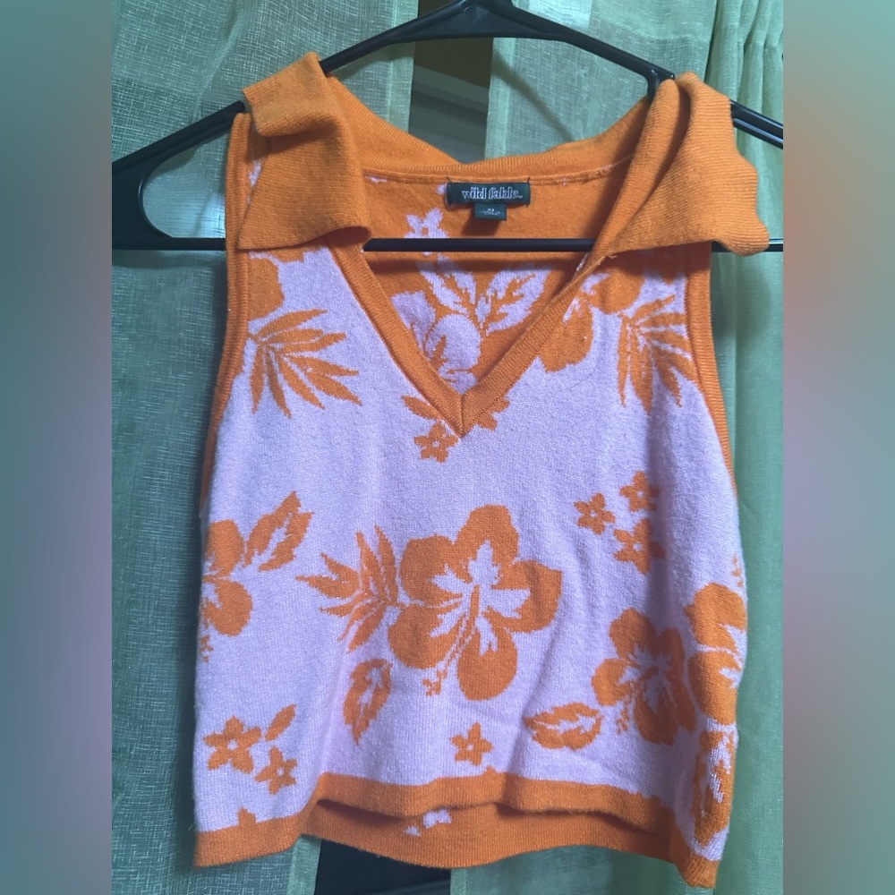 Wild Fable Hawaiian Crop top